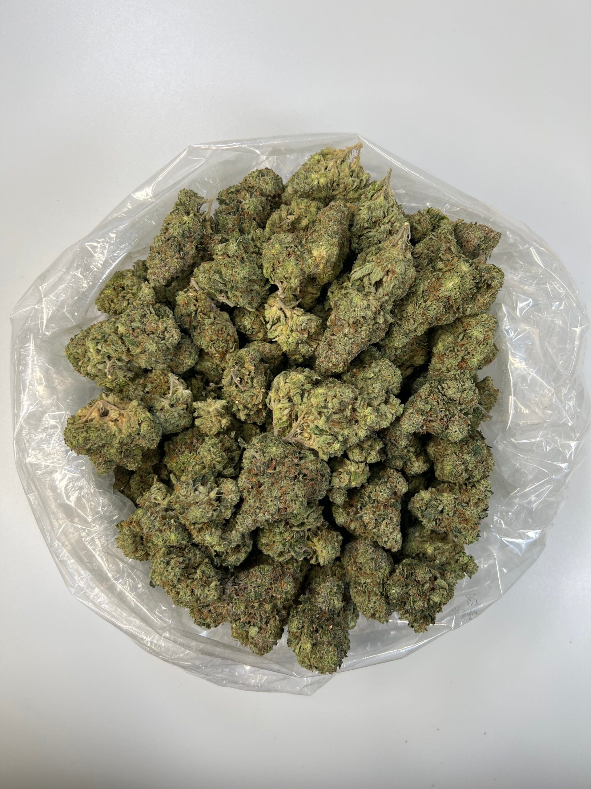 Puffy THC-A Flower OG Also, known as “Premium OG Kush,” this world-famous strain was first cultivated in the 90s. Rumors say its genetics originated from crossing an unknown strain from Northern California with Chemdawg, Lemon Thai, and a Hindu Kush plant from Amsterdam. This hybrid strain offers a complex aroma, with hints of spice, skunk, and fuel. OG often refers to “Original Gangster,” implying the strain’s authenticity and intensity. Users report mixed head and body effects, often enjoying this strain 