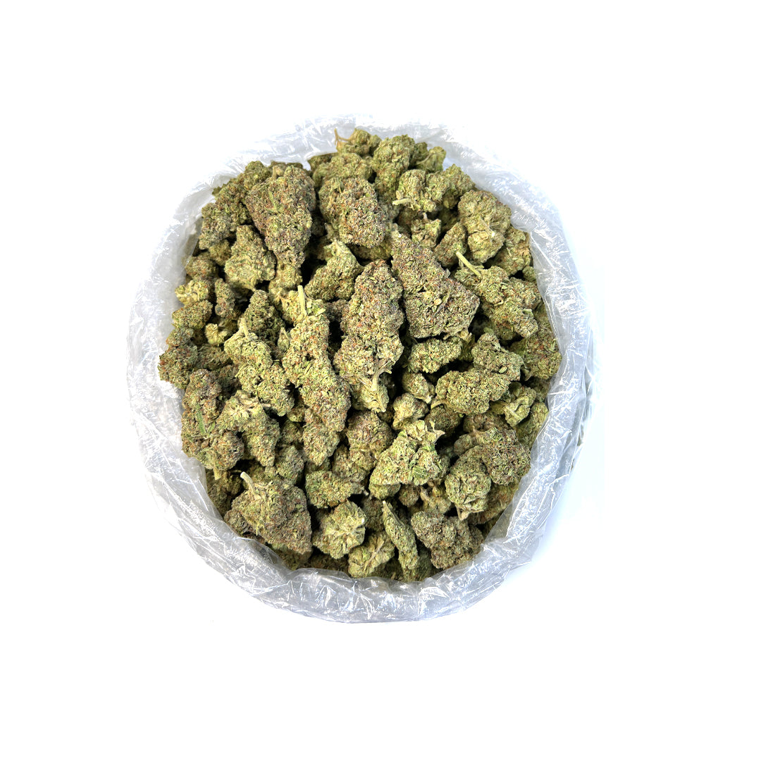 PUFFY Cereal Milk THCa is a cross of Y-Life (Cookies x Cherry Pie) and Snowman, a sativa-dominant strain. Cereal Milk has a loud flavor with a sweet milk and ice cream nose. Delivers a balanced experience that combines uplifting euphoria with a soothing relaxation. It's known for enhancing mood and boosting creativity, making it ideal for social activities or artistic endeavors.