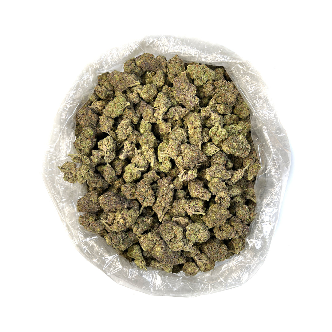 PUFFY Green Lantern THCa is a sativa-dominant hybrid known for its energizing and uplifting effects, making it a popular choice for daytime use. It originates from a cross between Green Crack and White Rhino, inheriting a balanced profile of focus and relaxation. Features shades of light green with deep purple coated in tiny sparkling trichomes. Green Lantern offers users a powerful yet smooth experience that can enhance creativity and mental clarity.