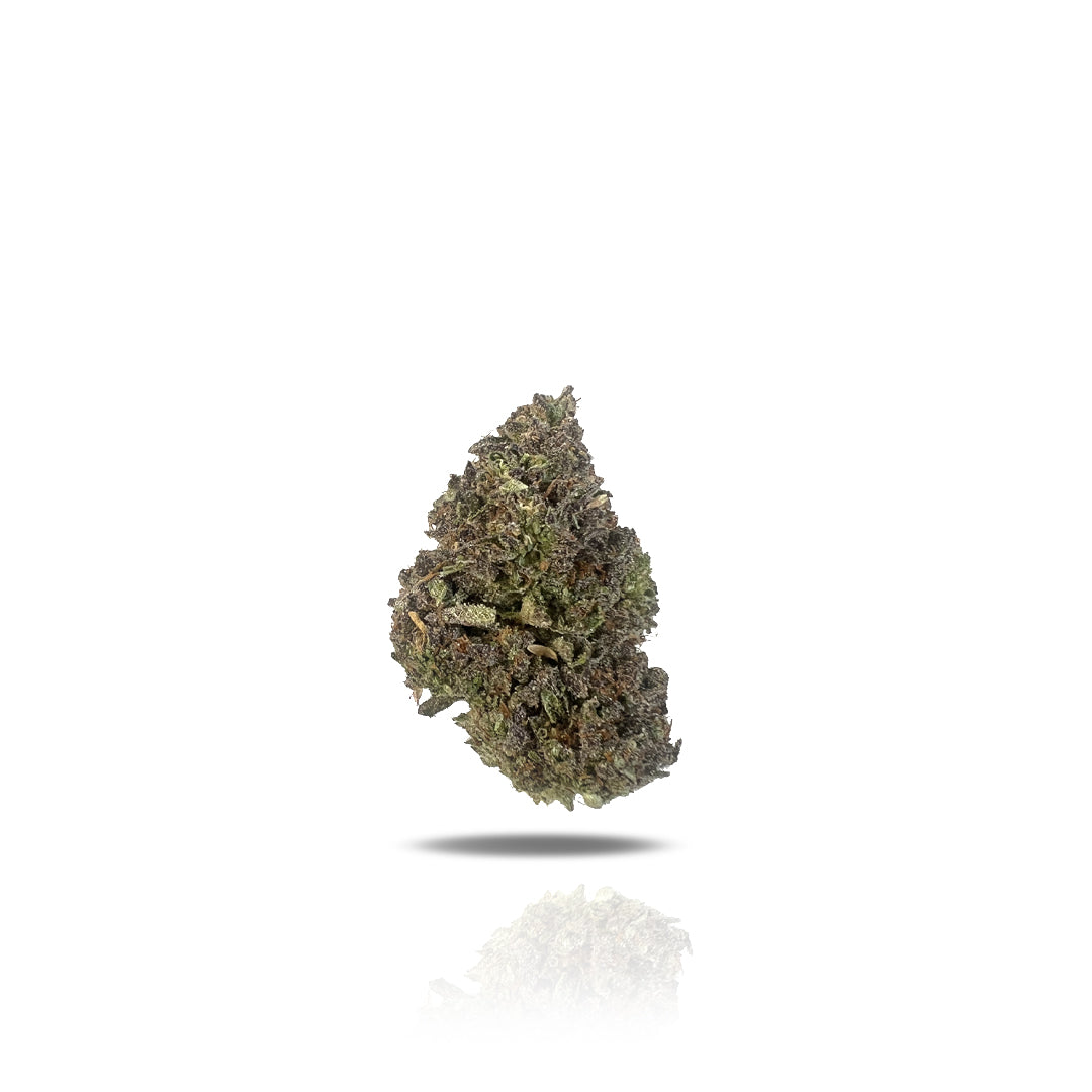 PUFFY London Pound Cake THCa is indica-dominant with a rich, sweet, and slightly citrusy flavor profile, thanks to its lineage from Sunset Sherbet and an unknown indica-heavy hybrid. Known for its deeply relaxing effects, it helps ease stress, anxiety, and tension while promoting a calm, euphoric state. London Pound Cake’s dense, colorful flowers often showcase purple and green hues, making it as visually appealing as it is flavorful. Perfect for those seeking a soothing experience without overwhelming seda