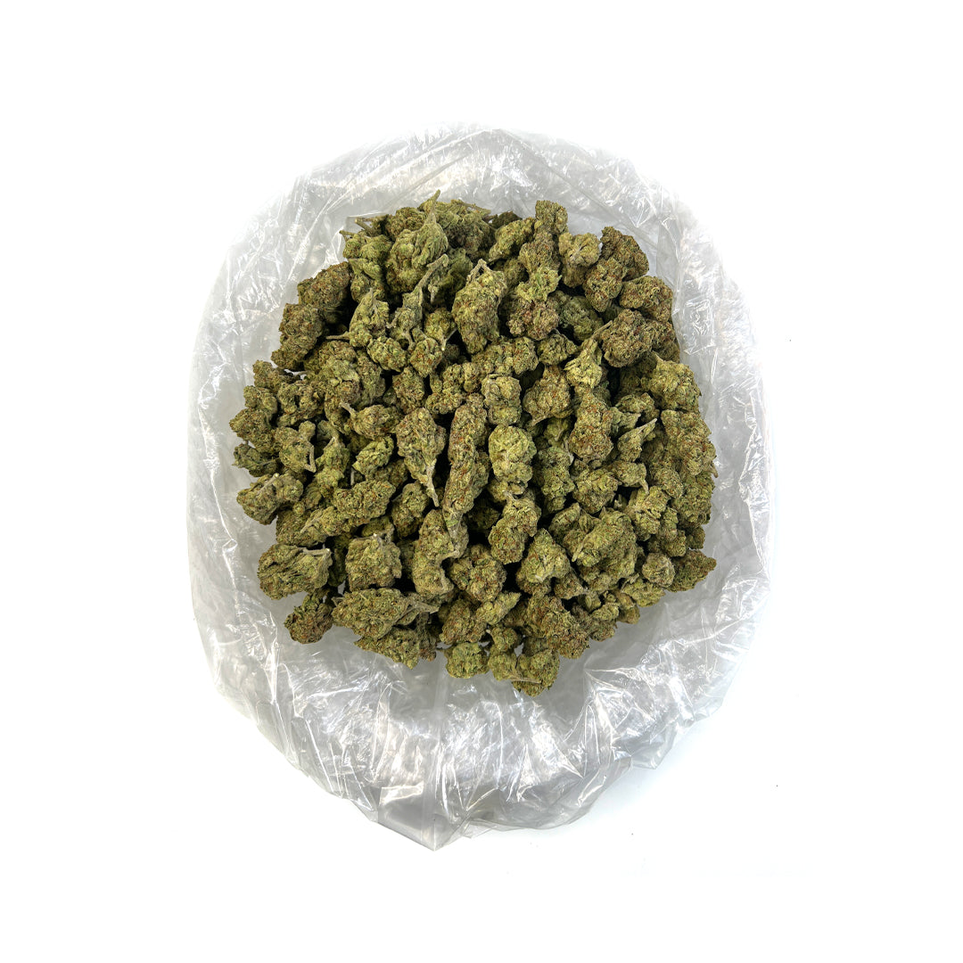 PUFFY Smarties THCa is a candy-forward hybrid strain known for its iconic candy-like flavor profile. A cross of Blue City Diesel and Girl Scout Cookies, it delivers Blue City Diesel’s berry flavors with GSC’s distinct earthy undertones. This indica-heavy strain offers a calming, euphoric experience that promotes deep relaxation and stress relief while keeping you mentally alert, ideal for use throughout the day or evening. Its olive green flowers are covered in a generous layer of trichomes. Smarties’ pleas