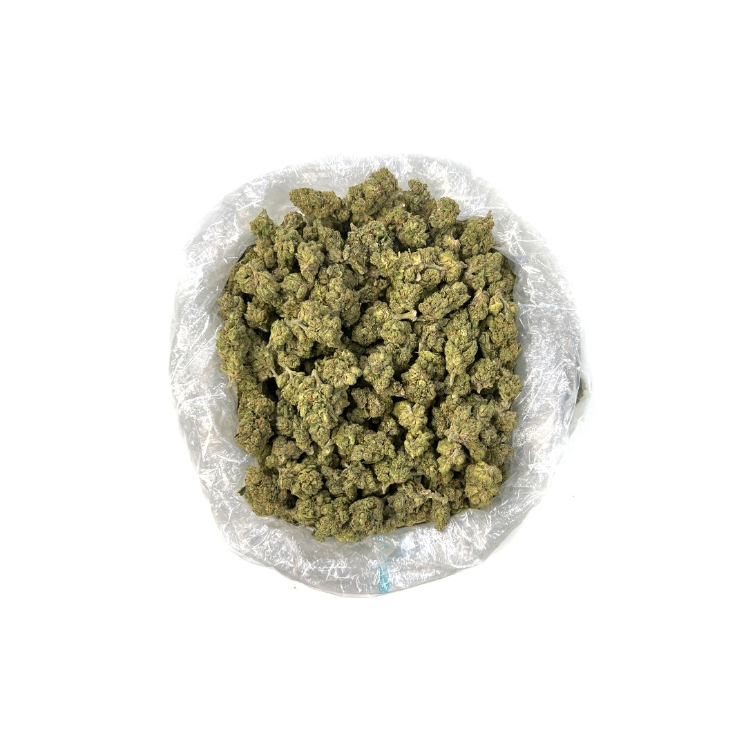 PUFFY Space Candy THCa is a vibrant hybrid known for its sweet, candy-like aroma with hints of citrus and earthy undertones. A cross between Space Queen and Cotton Candy, this strain combines a delightful flavor profile with balanced, uplifting effects. Space Candy is popular for promoting a euphoric, creative headspace paired with a gentle body relaxation, making it versatile for both social settings and solo relaxation. Its effects are often described as mood-enhancing and calming, offering a pleasant exp