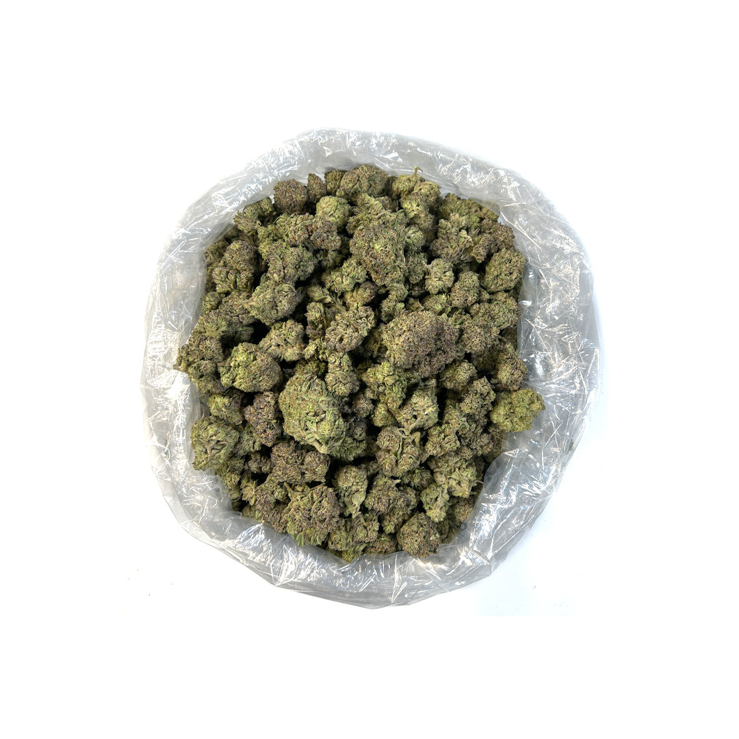 PUFYY Velvet Purps THCa is a soothing indica-dominant hybrid with deep roots in JahGoo genetics, created by crossing JahGoo with Magic Bus (a blend of T2 and JahGoo). This expertly crafted strain enhances its relaxing effects while showcasing its signature emerald green foliage with purple accents. Renowned for its trichome-laden buds, Velvet Purps emits a delightful berry and pine aroma that carries through to a smooth, flavorful smoke. Users describe the effects as peaceful and deeply relaxing, making it 