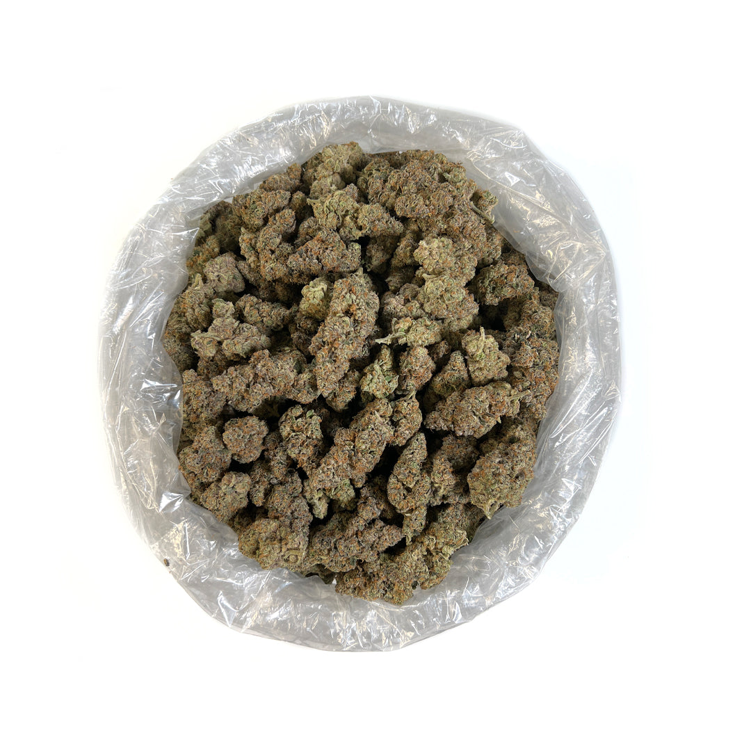 PUFFY Wedding Pie THCA is an indica-leaning hybrid crafted from the legendary Wedding Cake x Grape Pie cross. This strain delivers a rich, earthy, buttery, and nutty aroma, offering a smooth and flavorful experience. Consumers rave about its deeply calming effects, quickly melting away stress and promoting relaxation.
