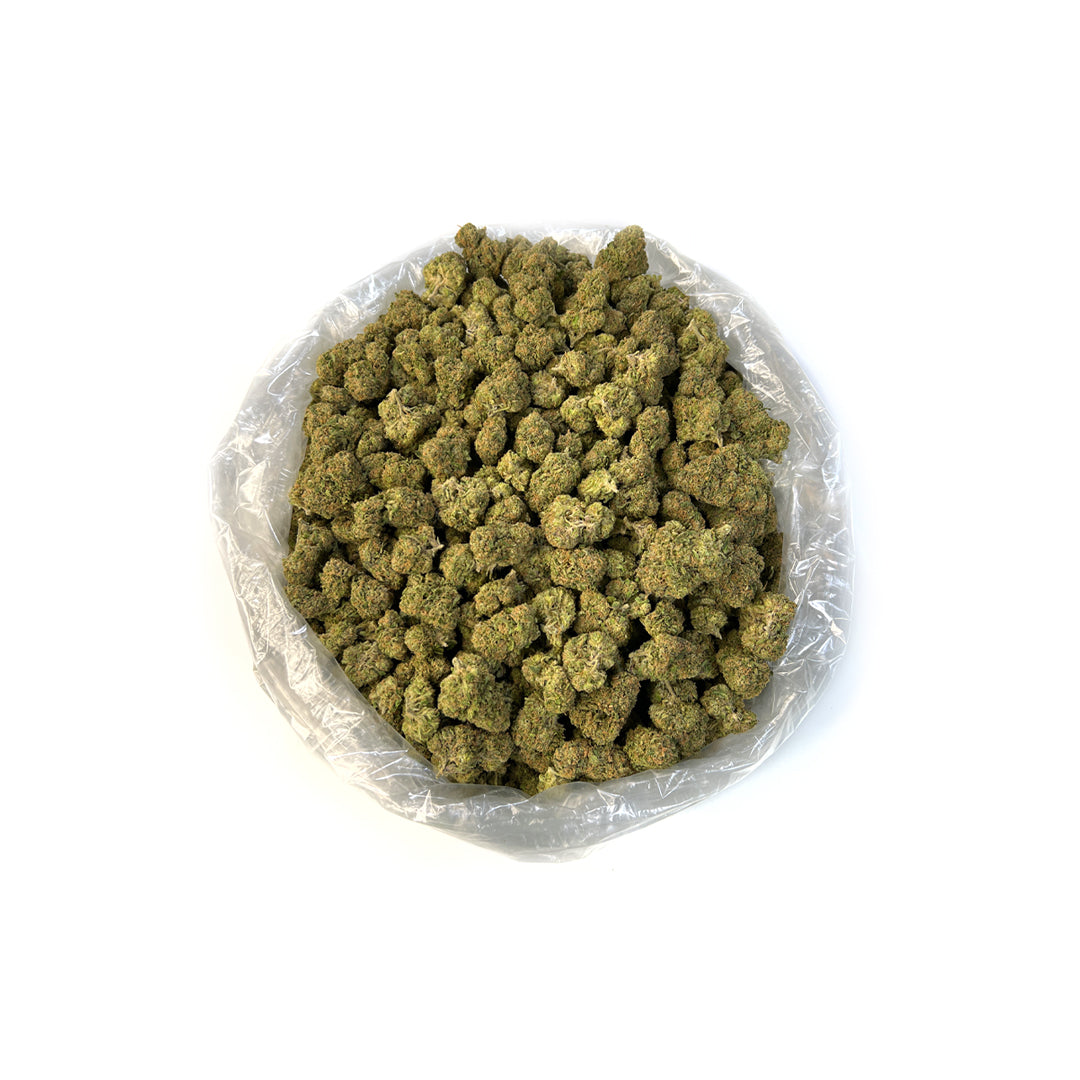 PUFFY ZKZ THCa is an indica-dominant hybrid created from the cross of Grape Ape and Grapefruit. This strain is renowned for its powerful, flavorful punch, boasting a super fruity aroma of sweet tropical earth with subtle herbal notes. Users report that ZKZ provides a mellow yet enticing experience, starting with an uplifting head buzz that inspires creativity and euphoria without causing anxiety or overwhelm. This is followed by a soothing body buzz that gently spreads to the fingertips, leaving you deeply 