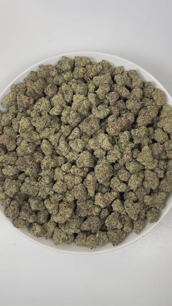 
PUFFY Lemon Cherry Gelato is an indica-dominant  hybrid THCa strain, expertly crafted from a potent cross between Sunset Sherbet and Girl Scout Cookies. The aroma is a lively combination of sweet cherry, playful gassy notes, and bright fruity undertones, creating a vibrant and tantalizing scent profile. Visually, buds are dense and frosty, featuring deep green and purple hues with bright orange pistils and a thick coating of sparkling trichomes. Consumers often report an initial wave of uplifted, happy eup