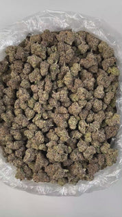 PUFFY Cherry Lemonade is a hybrid THCa strain born from the flavorful cross between Cherry Pie OG and Jack the Ripper. The aroma is a vibrant fusion of sweet cherries and zesty lemons, complemented by delicate floral notes and a sharp chemical edge that gives it a bold and memorable finish. Visually, the buds are striking primarily forest green with deep shades of dark green and rich purple hues. Consumers often describe the experience as uplifting and energizing, promoting creativity and talkativeness. Des