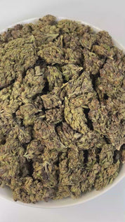 PUFFY Strawberry Jack is a sativa-dominant hybrid THCa strain, crafted from the legendary genetics of Strawberry Cough × Skunk × Jack Herer. The aroma opens with strong diesel and skunky notes, layered with a sweet, fruity essence. Hints of fresh strawberry come through on the finish, adding a bright and uplifting twist to the pungent base. Visually, the buds are chunky and dense, showing mint-green hues with fiery amber pistils and a sparkling layer of white trichomes. Consumers often report an uplifting h