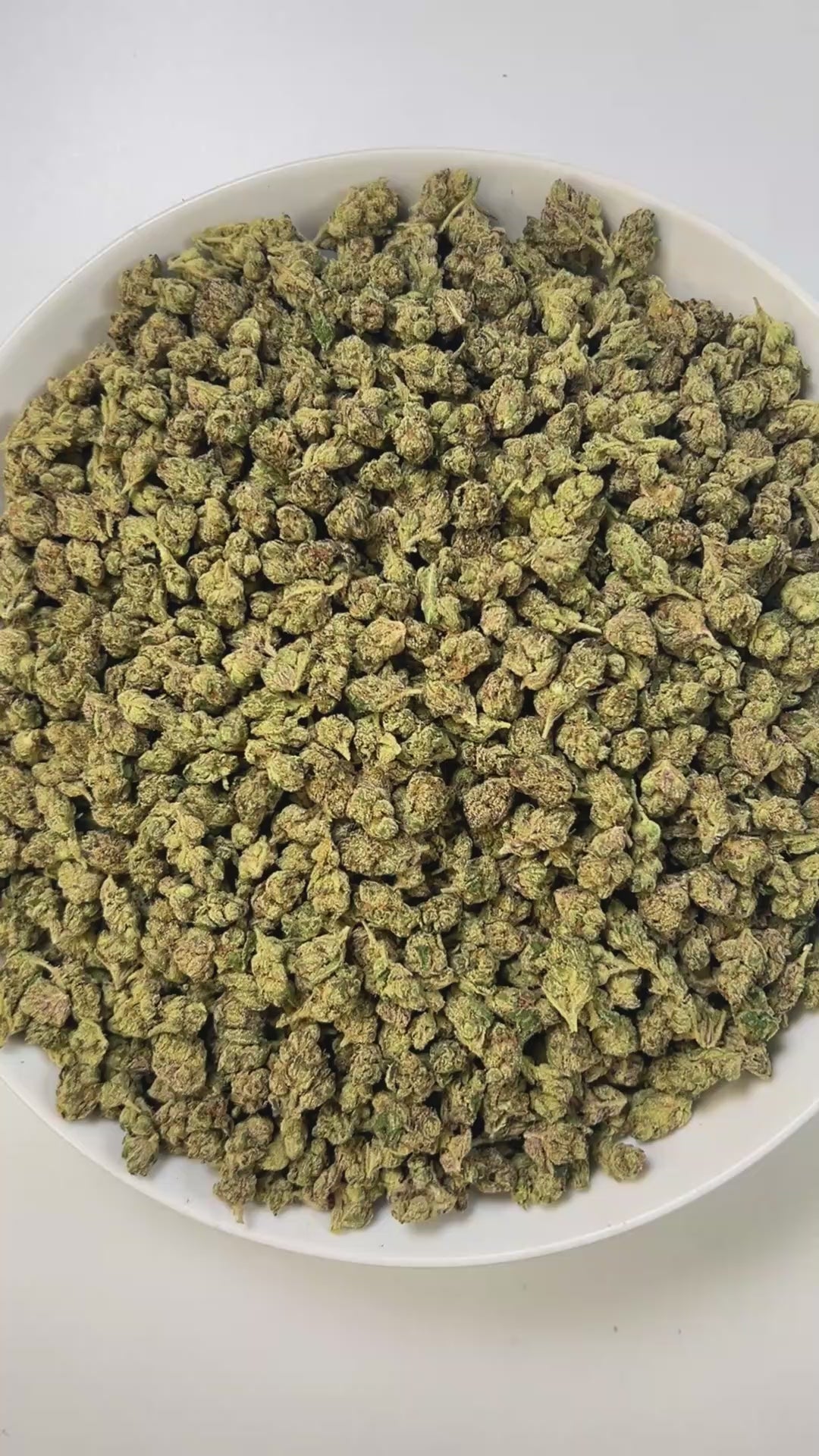 PUFFY Gelato 33 (smalls) is a hybrid THCa  strain, expertly crafted by crossing the legendary Sunset Sherbet and Thin Mint GSC. The aroma blends sweet tropical fruit with candy-like notes, rounded out by a bold hint of gas. Visually, the buds are compact and chunky, with dark green to purple hues, vibrant orange pistils, and a frosty trichome coat. Consumers often report fast-acting, uplifting effects that bring mental clarity, elevated mood, stress relief, and a natural ease that enhances creativity and so