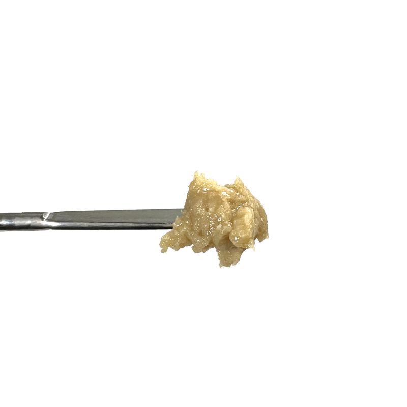 PUFFY THCa concentrate Blue Limonene is a slightly indica-dominant hybrid (60% indica/40% sativa) born from the flavorful cross of Melonatta and West MAC strains. It delights the palate with a sweet and tangy blend of citrusy lemon candy and hints of spicy blueberries. The aroma is equally captivating, combining sugary sweetness with notes of spicy flowers and subtle earthy undertones for a layered and memorable experience.